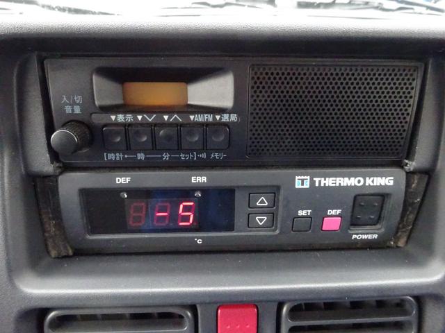 キャリイトラック 　４ＷＤ　冷蔵冷凍車　－５度設定　サーモキング製　スライドドア　オートライト　運転席助手席エアバック（31枚目）