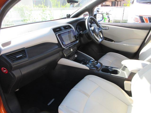 リーフ ｅ＋　Ｇ　プロパイロット　純正９インチナビ　フルセグＴＶ　全周囲カメラ　ＢＯＳＥサウンド　ドラレコ　ＥＴＣ　ハーフレザーシート　シートヒーター　ステアリングヒーター　ＬＥＤヘッドライト　急速充電　充電ケーブル（49枚目）