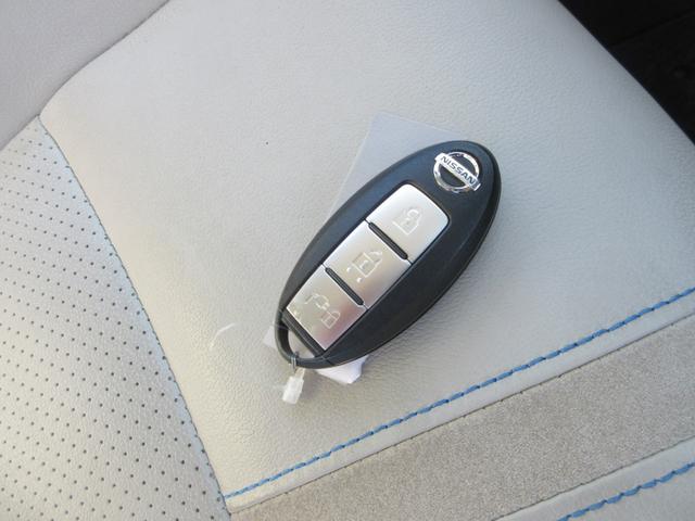 リーフ ｅ＋　Ｇ　プロパイロット　純正９インチナビ　フルセグＴＶ　全周囲カメラ　ＢＯＳＥサウンド　ドラレコ　ＥＴＣ　ハーフレザーシート　シートヒーター　ステアリングヒーター　ＬＥＤヘッドライト　急速充電　充電ケーブル（52枚目）