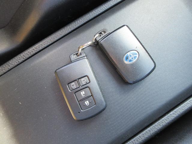 ヴォクシー ハイブリッドZS 煌 モデリスタエアロ アルパインナビ フルセグTV 後席フリップダウンモニター バックカメラ 両側パワースライドドア ドライブレコーダー ETC シートヒーター 社外マフラー 社外テールランプ(61枚目)