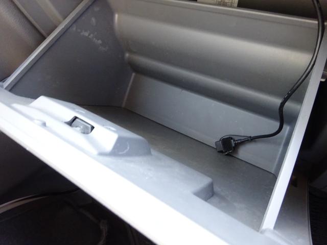 ＮＶ３５０キャラバンバン 　チェアキャブ１０人乗り　純正ナビ　フルセグＴＶ　バックカメラ　ドライブレコーダー　Ｂｌｕｅｔｏｏｔｈ　ＣＤ　ＵＳＢ　電動スロープ　リアリフト　電動固定装置　電動格納ミラー　キーレスエントリー（41枚目）