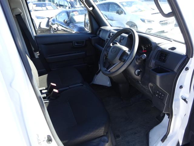 ハイゼットカーゴ DX ドライブレコーダー ワンオーナー レーンキープアシスト オートライト オートハイビーム フロアマット ドアバイザー キーレスエントリー 運転席&助手席エアバック 衝突被害軽減ブレーキ(34枚目)