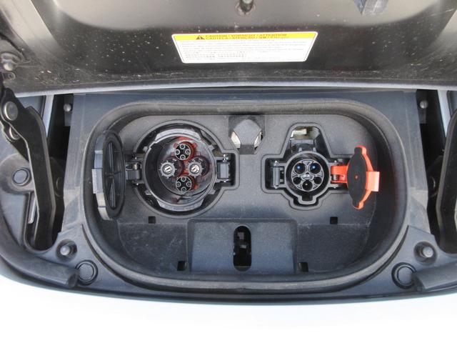 リーフ ｅ＋　Ｘ　後期モデル　純正９インチナビ　フルセグＴＶ　バックカメラ　クルーズコントロール　ドラレコ　ＥＴＣ　シートヒーター　ステアリングヒーター　ＬＥＤヘッドライト　純正１６インチＡＷ　急速充電　充電ケーブル（19枚目）