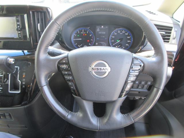 エルグランド ２５０ハイウェイスタープレミアムアーバンクロム　後期モデル　黒革シート　純正ナビ　フルセグＴＶ　後席フリップダウンモニター　全周囲カメラ　両側パワースライドドア　パワーバックドア　クルーズコントロール　ドラレコ　ＥＴＣ　シートヒーター　パワーシート（21枚目）