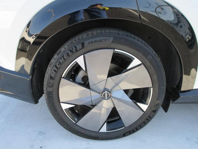 アリア Ｂ９　ｅ－４ＯＲＣＥ　リミテッド　４ＷＤ　プロパイロット　サンルーフ　レザーシート　純正１２．３インチナビ　フルセグＴＶ　全周囲カメラ　ＢＯＳＥサウンド　パワーバックドア　ドラレコ　ＥＴＣ　シートヒーター　パワーシート　充電ケーブル（11枚目）