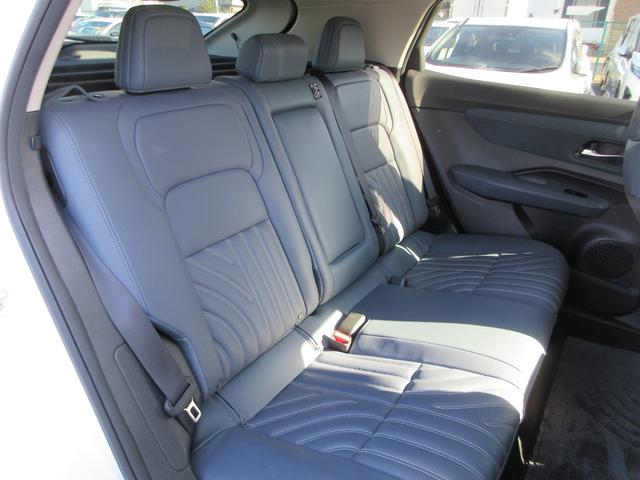 アリア Ｂ９　ｅ－４ＯＲＣＥ　リミテッド　４ＷＤ　プロパイロット　サンルーフ　レザーシート　純正１２．３インチナビ　フルセグＴＶ　全周囲カメラ　ＢＯＳＥサウンド　パワーバックドア　ドラレコ　ＥＴＣ　シートヒーター　パワーシート　充電ケーブル（58枚目）