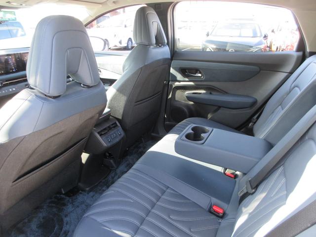 アリア Ｂ９　ｅ－４ＯＲＣＥ　リミテッド　４ＷＤ　プロパイロット　サンルーフ　レザーシート　純正１２．３インチナビ　フルセグＴＶ　全周囲カメラ　ＢＯＳＥサウンド　パワーバックドア　ドラレコ　ＥＴＣ　シートヒーター　パワーシート　充電ケーブル（59枚目）