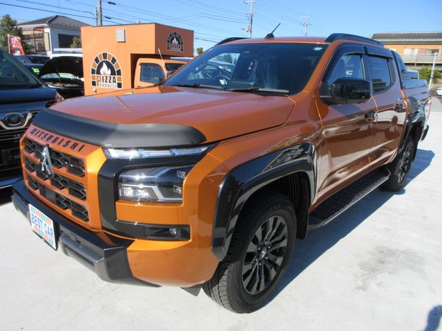 トライトン GSR 4WD レザーシート 純正9インチナビ フルセグTV 全周囲カメラ レーダークルーズコントロール ETC ブラインドスポットモニター シートヒーター ステアリングヒーター パワーシート 社外バグガード(7枚目)