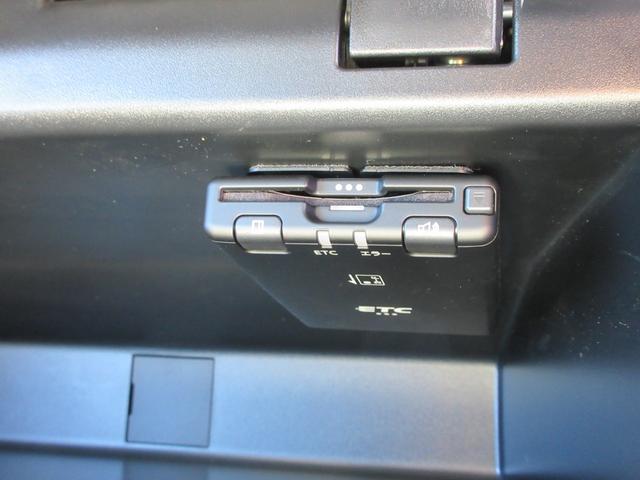 トライトン GSR 4WD レザーシート 純正9インチナビ フルセグTV 全周囲カメラ レーダークルーズコントロール ETC ブラインドスポットモニター シートヒーター ステアリングヒーター パワーシート 社外バグガード(27枚目)