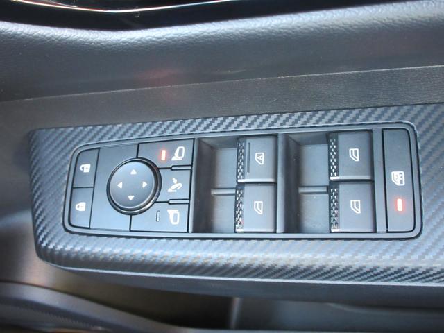 トライトン GSR 4WD レザーシート 純正9インチナビ フルセグTV 全周囲カメラ レーダークルーズコントロール ETC ブラインドスポットモニター シートヒーター ステアリングヒーター パワーシート 社外バグガード(29枚目)