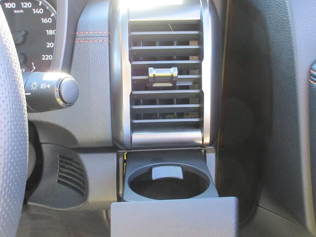 トライトン GSR 4WD レザーシート 純正9インチナビ フルセグTV 全周囲カメラ レーダークルーズコントロール ETC ブラインドスポットモニター シートヒーター ステアリングヒーター パワーシート 社外バグガード(30枚目)