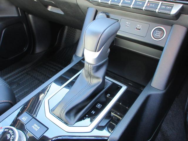 トライトン GSR 4WD レザーシート 純正9インチナビ フルセグTV 全周囲カメラ レーダークルーズコントロール ETC ブラインドスポットモニター シートヒーター ステアリングヒーター パワーシート 社外バグガード(38枚目)