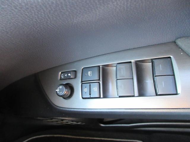 プリウスPHV S GRスポーツ 純正ナビ フルセグTV バックカメラ レーダークルーズコントロール ドライブレコーダー ETC ハーフレザーシート シートヒーター LEDヘッドライト スマートキー Bluetooth(30枚目)