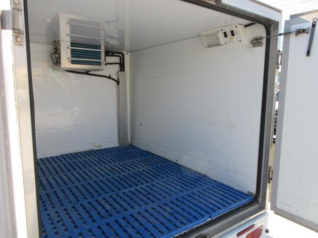 ハイゼットトラック 冷蔵冷凍車 4WD 5速MT デンソー冷凍機 -22℃設定 非常ブザー 庫内灯 スライドドア 運転席エアバック エアコン パワステ オーディオレス(21枚目)