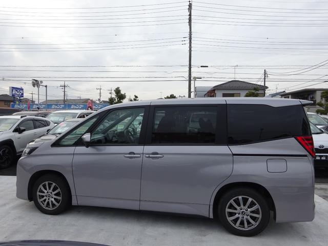 ノア ハイブリッドＸ　トヨタセーフティセンス　純正８インチマルチメディア　パワースライドドア　バックカメラ　ＥＴＣ２．０　Ｂｌｕｅｔｏｏｔｈ　ＵＳＢ　アダプティブクルーズコントロール　レーンキープアシスト（9枚目）