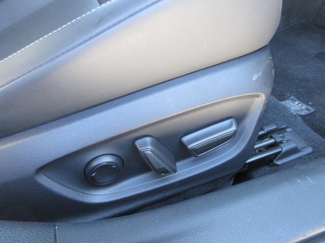 プリウス Ｚ　モデリスタエアロ　サンルーフ　レザーシート　純正１２．３インチナビフルセグＴＶ　全周囲カメラ　パワーバックドア　レーダークルーズコントロール　ＥＴＣ　シートヒーター　パワーシート　ステアリングヒーター（45枚目）