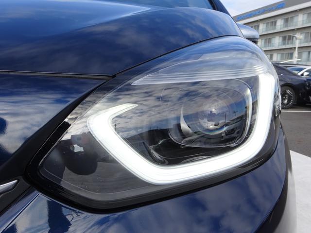 フィット ｅ：ＨＥＶリュクス　ホンダセンシング　純正９インチナビ　フルセグＴＶ　バックカメラ　ドライブレコーダー　ＥＴＣ　Ｂｌｕｅｔｏｏｔｈ　ＤＩＳＣ　ＵＳＢ　アダプティブクルーズコントロール　レーンキープアシスト（8枚目）