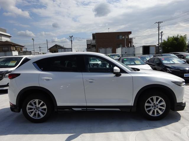 ＣＸ－５ ＸＤ　Ｌパッケージ　４ＷＤ　本革シート　純正８．８インチナビ　フルセグＴＶ　バックカメラ　パワーバックドア　ＢＯＳＥサウンド　レーダークルコン　パドルシフト　ドラレコ　シートヒーター　パワーシート　ＬＥＤヘッドライト（9枚目）