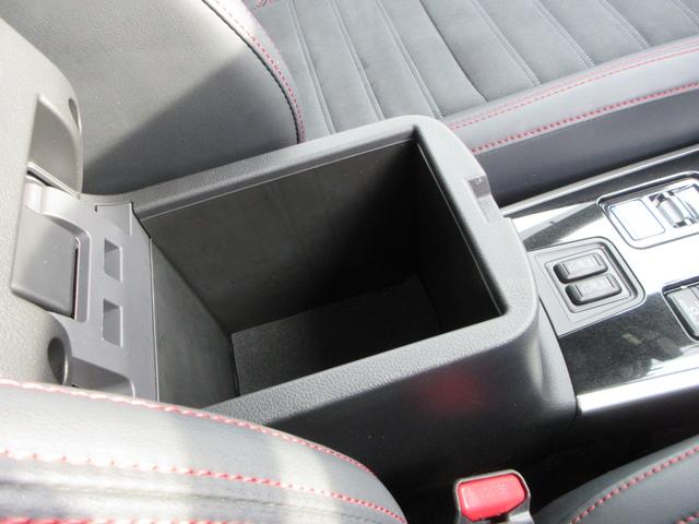 アウトランダーＰＨＥＶ ブラックエディション　４ＷＤ　アルパイン１１インチナビ　フルセグＴＶ　全周囲カメラ　パワーバックドア　レーダークルーズコントロール　前後ドラレコ　ＥＴＣ　ハーフレザーシート　シートヒーター　パワーシート　充電ケーブル（46枚目）