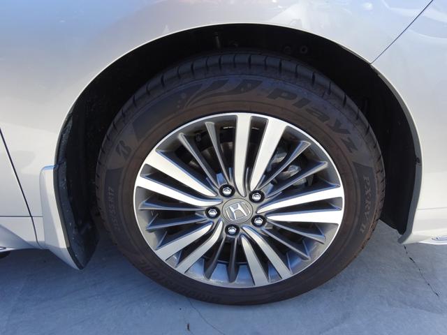 オデッセイハイブリッド ハイブリッドアブソルート・ＥＸホンダセンシング　レザーシート　ホンダセンシング　純正１１．４インチナビ　フルセグＴＶ　後席フリップダウンモニター　両側パワースライドドア　アラウンドビューモニター　ドライブレコーダー　ＥＴＣ２．０　Ｂｌｕｅｔｏｏｔｈ（17枚目）