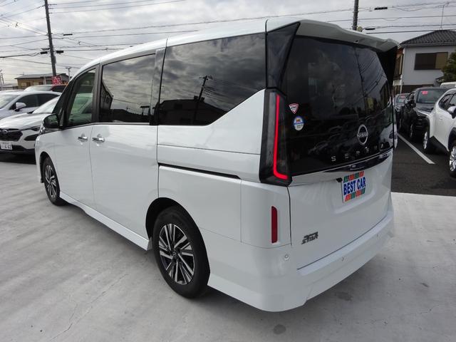 セレナ ハイウェイスターＶ　プロパイロット　ＥＣＬＩＰＳＥナビ　両側パワースライドドア　バックカメラ　ＥＴＣ　Ｂｌｕｅｔｏｏｔｈ　ＤＩＳＣ　ＵＳＢ　ブラインドスポットモニター　レーンキープアシスト　パドルシフト　オートライト（14枚目）