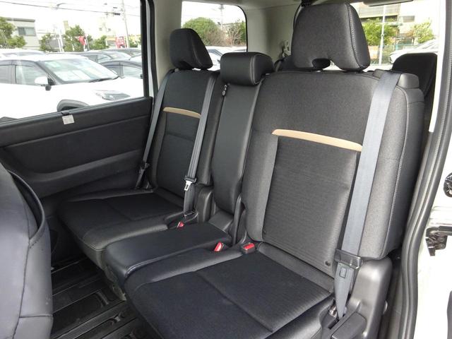 セレナ ハイウェイスターＶ　プロパイロット　ＥＣＬＩＰＳＥナビ　両側パワースライドドア　バックカメラ　ＥＴＣ　Ｂｌｕｅｔｏｏｔｈ　ＤＩＳＣ　ＵＳＢ　ブラインドスポットモニター　レーンキープアシスト　パドルシフト　オートライト（42枚目）