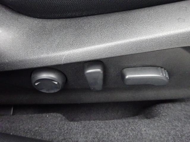 レヴォーグ ＧＴ－Ｈ　４ＷＤ　アイサイト　純正９インチナビ　フルセグＴＶ　パワーバックドア　サイドカメラ　バックカメラ　ドライブレコーダー　ＥＴＣ　Ｂｌｕｅｔｏｏｔｈ　ＤＩＳＣ　ＵＳＢ　アダプティブクルーズコントロール（42枚目）