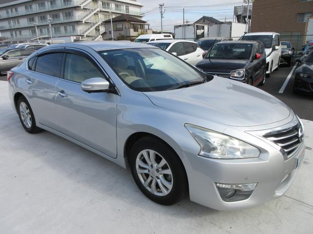 ティアナ ＸＬ　ナビＡＶＭパッケージ　純正ナビ　フルセグＴＶ　全周囲カメラ　クルーズコントロール　ドラレコ　ＥＴＣ　パワーシート　エマージェンシーブレーキ　プッシュスタート　ＨＩＤヘッドランプ　純正１６インチＡＷ　インテリジェントキー（6枚目）