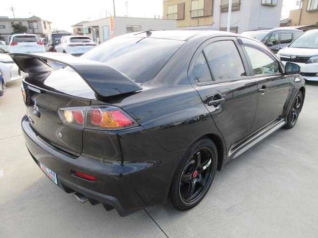 ランサー ＧＳＲプレミアムエボリューションＸ　４ＷＤ　革レカロセミバケットシート　大型リアスポイラー　純正ナビフルセグＴＶ　バックカメラ　ロックフォードプレミアムサウンド　シートヒーター　クルーズコントロール　ドラレコ　ＥＴＣ　社外１８インチＡＷ（17枚目）