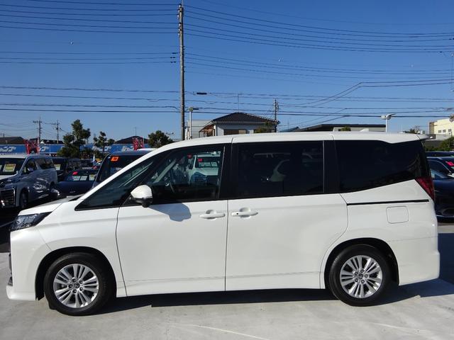 ノア ハイブリッドＳ－Ｇ　トヨタセーフティセンス　純正８インチマルチメディア　両側パワースライドドア　バックカメラ　ドライブレコーダー　ＥＴＣ２．０　Ｂｌｕｅｔｏｏｔｈ　ＵＳＢ　アダプティブクルーズコントロール（9枚目）