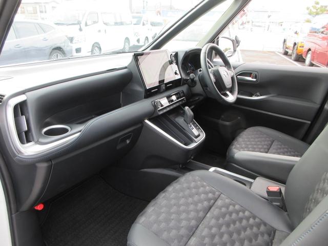 ヴォクシー ハイブリッドＳ－Ｚ　モデリスタエアロ　フロントグリルシグネチャーイルミ　純正１０．５インチナビ　フルセグＴＶ　全周囲カメラ　両側パワースライドドア　前後ドライブレコーダー　ＥＴＣ　レーダークルコン　シートヒーター（54枚目）