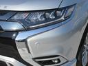 アウトランダーＰＨＥＶ Ｇプレミアムパッケージ　４ＷＤ　本革シート　純正８インチナビ　フルセグＴＶ　全周囲カメラ　パワーバックドア　レーダークルーズコントロール　パドルシフト　ドライブレコーダー　ＥＴＣ　シートヒーター　パワーシート　充電ケーブル（8枚目）