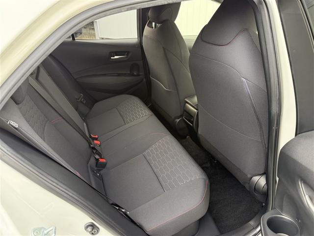 カローラスポーツ ハイブリッドG Z サイドエアバック 前後誤発進抑制 盗難防止 スマートキーシステム Bモニ オートクルーズ LEDライト 1オーナー車 エアバック オートエアコン 地デジ ナビTV AW デュアルエアバッグ 整備記録簿(8枚目)