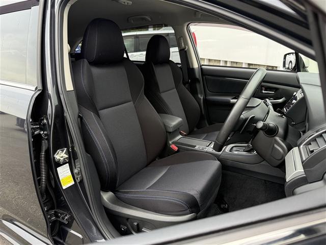 レヴォーグ １．６ＧＴ－Ｓアイサイト　後カメラ　ＥＴＣ装備　Ｐシート　横滑防止装置　軽減ブレーキ　アクセスキー　地デジＴＶ　フルオートエアコン　ナビＴＶ　イモビライザー　パワーウィンドウ　アルミ　クルーズコントロール　４ＷＤ　エアバッグ（14枚目）