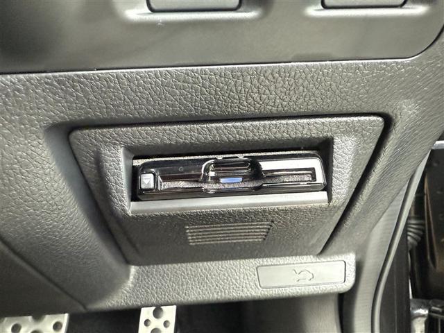 レヴォーグ １．６ＧＴ－Ｓアイサイト　後カメラ　ＥＴＣ装備　Ｐシート　横滑防止装置　軽減ブレーキ　アクセスキー　地デジＴＶ　フルオートエアコン　ナビＴＶ　イモビライザー　パワーウィンドウ　アルミ　クルーズコントロール　４ＷＤ　エアバッグ（22枚目）