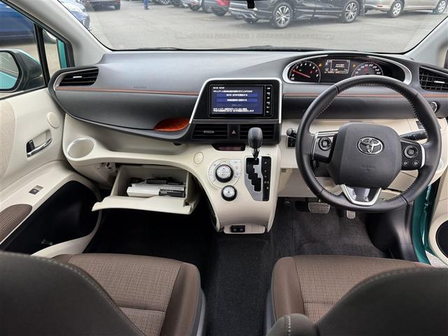 シエンタ G ナビ・TV スマートキープッシュスタート アイドリングS 1オ-ナ- リアカメラ 地デジフルセグ 定期点検記録簿 フルオートエアコン パワーウィンド ETC 運転席エアバック パワステ DVD再生可(4枚目)