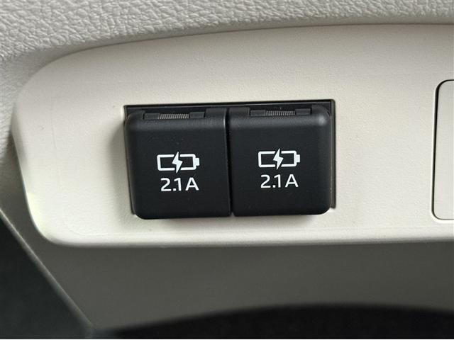 シエンタ G ナビ・TV スマートキープッシュスタート アイドリングS 1オ-ナ- リアカメラ 地デジフルセグ 定期点検記録簿 フルオートエアコン パワーウィンド ETC 運転席エアバック パワステ DVD再生可(13枚目)