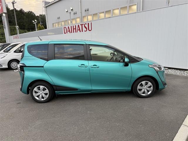 シエンタ G ナビ・TV スマートキープッシュスタート アイドリングS 1オ-ナ- リアカメラ 地デジフルセグ 定期点検記録簿 フルオートエアコン パワーウィンド ETC 運転席エアバック パワステ DVD再生可(27枚目)