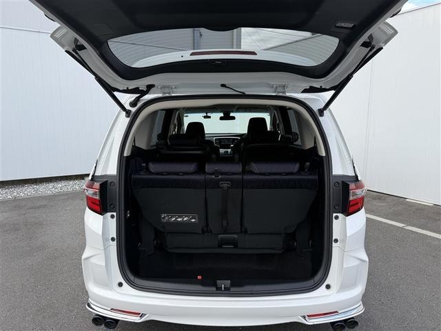 オデッセイ アブソルート・２０ｔｈアニバーサリー　アルミ　キーレスエントリー　衝突軽減Ｂ　ＬＥＤヘッドランプ　パワーウィンド　オートクルーズコントロール　３列シート　リアカメラ　スマートキー　カーテンエアバック　フルオートエアコン　ナビＴＶ　ＶＳＣ（10枚目）