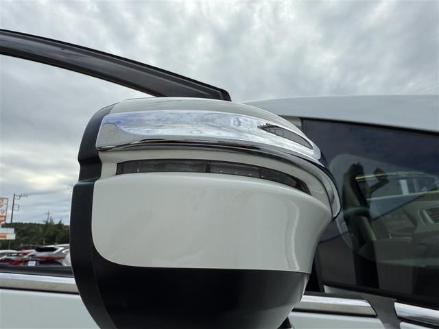 オデッセイ アブソルート・２０ｔｈアニバーサリー　アルミ　キーレスエントリー　衝突軽減Ｂ　ＬＥＤヘッドランプ　パワーウィンド　オートクルーズコントロール　３列シート　リアカメラ　スマートキー　カーテンエアバック　フルオートエアコン　ナビＴＶ　ＶＳＣ（13枚目）