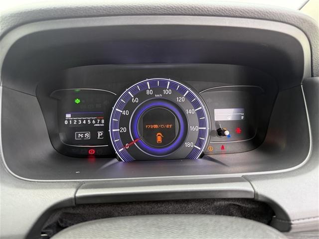 オデッセイ アブソルート・２０ｔｈアニバーサリー　アルミ　キーレスエントリー　衝突軽減Ｂ　ＬＥＤヘッドランプ　パワーウィンド　オートクルーズコントロール　３列シート　リアカメラ　スマートキー　カーテンエアバック　フルオートエアコン　ナビＴＶ　ＶＳＣ（17枚目）