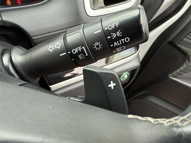 オデッセイ アブソルート・２０ｔｈアニバーサリー　アルミ　キーレスエントリー　衝突軽減Ｂ　ＬＥＤヘッドランプ　パワーウィンド　オートクルーズコントロール　３列シート　リアカメラ　スマートキー　カーテンエアバック　フルオートエアコン　ナビＴＶ　ＶＳＣ（24枚目）