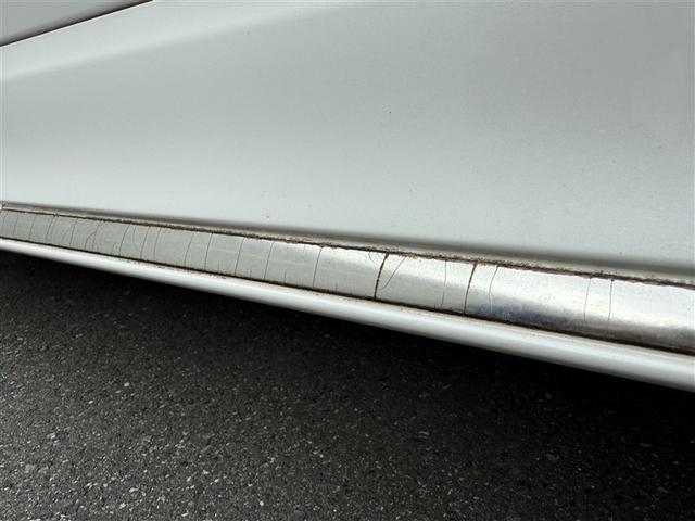 オデッセイ アブソルート・２０ｔｈアニバーサリー　アルミ　キーレスエントリー　衝突軽減Ｂ　ＬＥＤヘッドランプ　パワーウィンド　オートクルーズコントロール　３列シート　リアカメラ　スマートキー　カーテンエアバック　フルオートエアコン　ナビＴＶ　ＶＳＣ（29枚目）