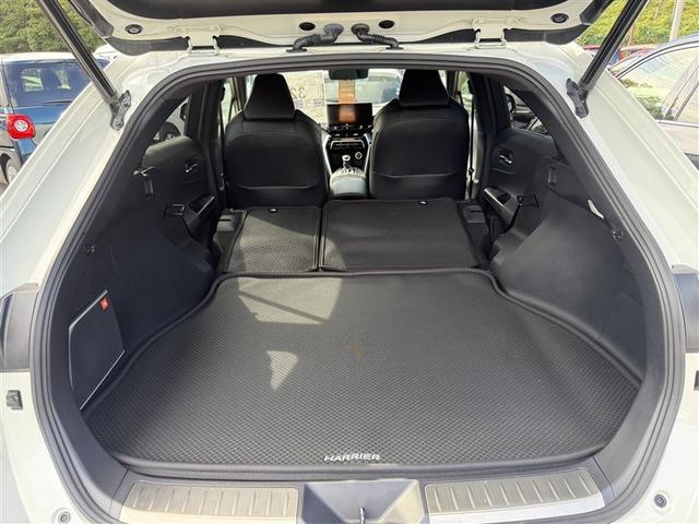 ハリアー Ｚ　レザーパッケージ　スマキ　追突防止　フルセグテレビ　バックモニター　本革シート　アルミ　横滑り防止機能　Ｐシート　整備記録簿　オートクルーズコントロール　ＬＥＤヘッドライト　盗難防止システム　エアコン　エアバッグ（11枚目）