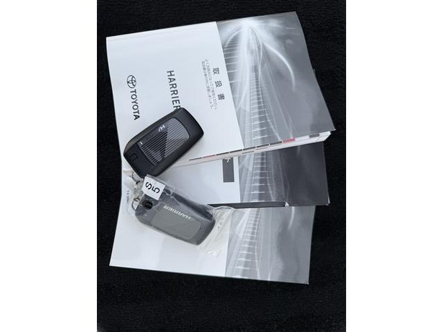 ハリアー Ｚ　レザーパッケージ　スマキ　追突防止　フルセグテレビ　バックモニター　本革シート　アルミ　横滑り防止機能　Ｐシート　整備記録簿　オートクルーズコントロール　ＬＥＤヘッドライト　盗難防止システム　エアコン　エアバッグ（32枚目）