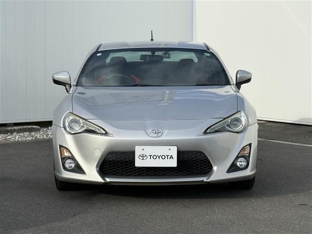 ８６ ＧＴ　キーフリ　１オナ　盗難防止　地デジ　スマートキ－　ＥＴＣ車載器　ＶＳＡ　オートエアコン　サイドＳＲＳ　助手席エアバッグ　パワーウィンドウ　アルミ　運転席エアバッグ　ＡＢＳ　パワーステアリング（2枚目）