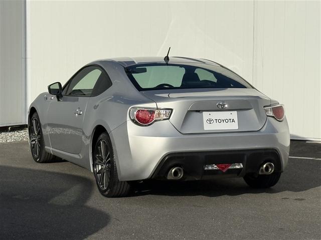 ８６ ＧＴ　キーフリ　１オナ　盗難防止　地デジ　スマートキ－　ＥＴＣ車載器　ＶＳＡ　オートエアコン　サイドＳＲＳ　助手席エアバッグ　パワーウィンドウ　アルミ　運転席エアバッグ　ＡＢＳ　パワーステアリング（29枚目）