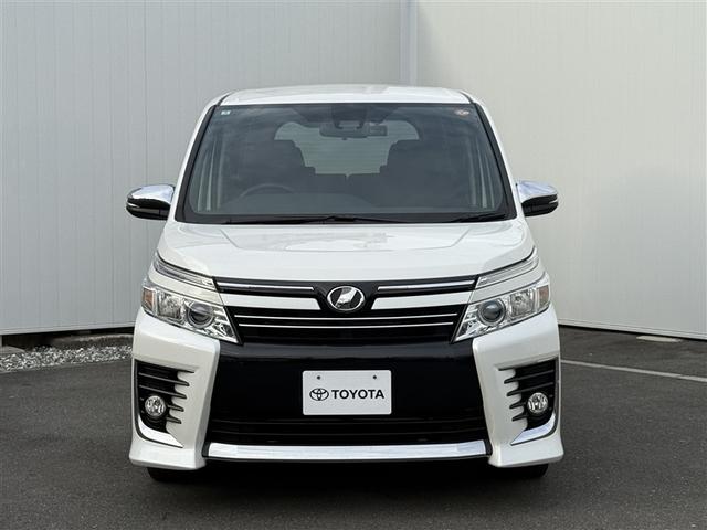 ヴォクシー ＺＳ　煌　地上デジタル　ＴＳＳ　両側パワードア　パワーウィンド　横滑防止　１オーナ　整備記録簿　盗難防止装置　スマートエントリー　Ｂカメラ　ＬＥＤヘッドライト　メモリーナビ　３列シート　ＥＴＣ　ナビ＆ＴＶ　ＡＷ（2枚目）