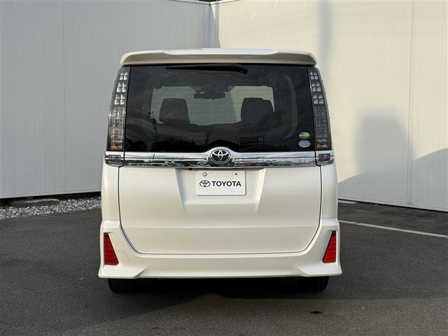 ヴォクシー ＺＳ　煌　地上デジタル　ＴＳＳ　両側パワードア　パワーウィンド　横滑防止　１オーナ　整備記録簿　盗難防止装置　スマートエントリー　Ｂカメラ　ＬＥＤヘッドライト　メモリーナビ　３列シート　ＥＴＣ　ナビ＆ＴＶ　ＡＷ（6枚目）