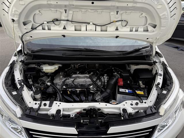 ヴォクシー ＺＳ　煌　地上デジタル　ＴＳＳ　両側パワードア　パワーウィンド　横滑防止　１オーナ　整備記録簿　盗難防止装置　スマートエントリー　Ｂカメラ　ＬＥＤヘッドライト　メモリーナビ　３列シート　ＥＴＣ　ナビ＆ＴＶ　ＡＷ（28枚目）